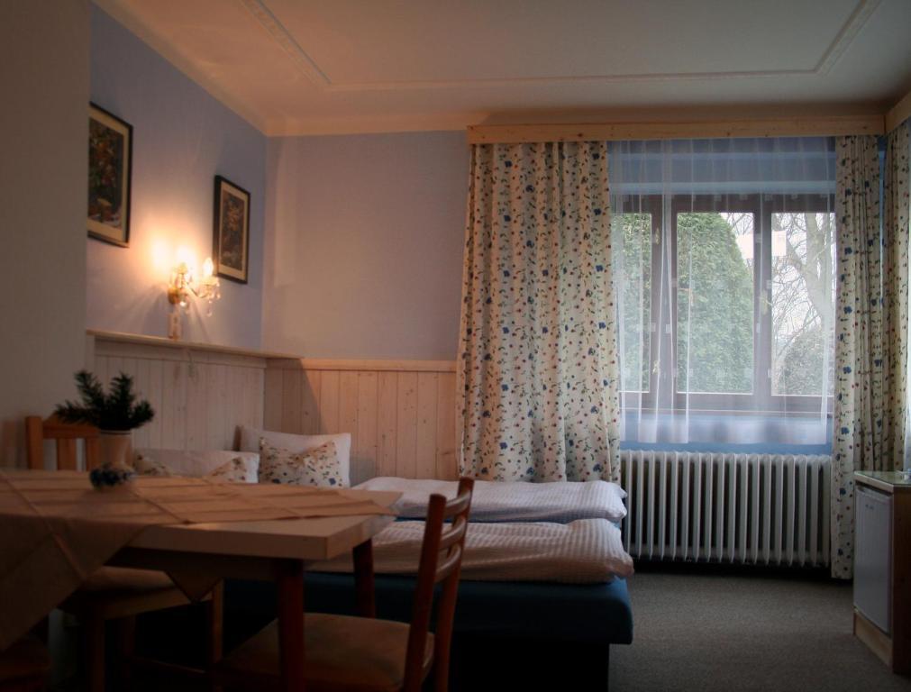 A.Dalia Hotel Karlovy Vary Bagian luar foto